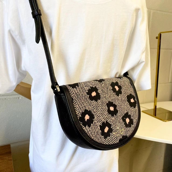 NWT Kate Spade New York Floral Crescent Crossbody Bag - Picture 2 of 8